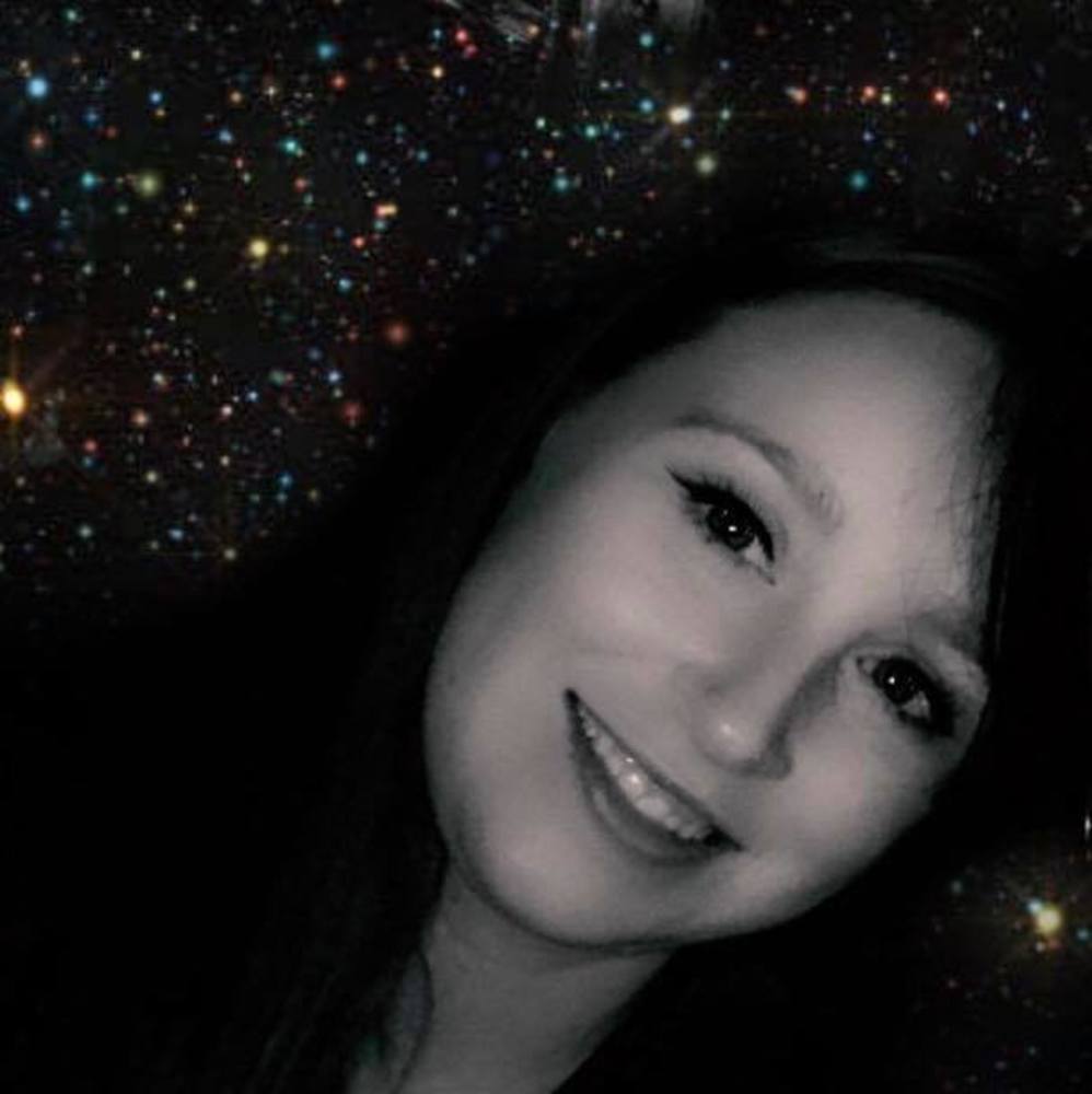 Meet your Posher, Carrie
